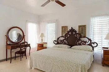 Villa Roma Montego Bay 3*,  Jamaica