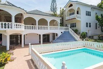 Villa Roma Montego Bay Hotel